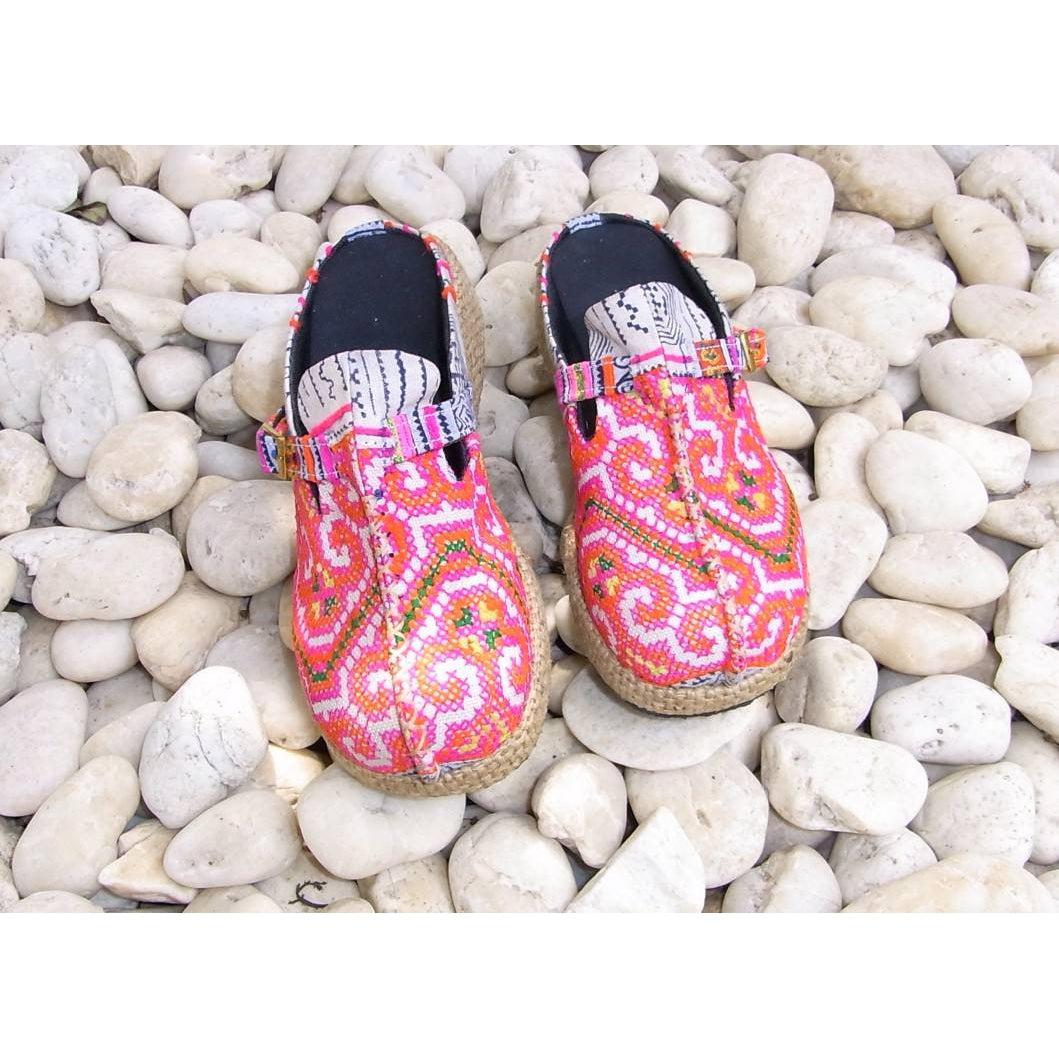 Vintage Hmong Textile Boho Upcycled Slip On Shoes - Thailand DAME BOHEME