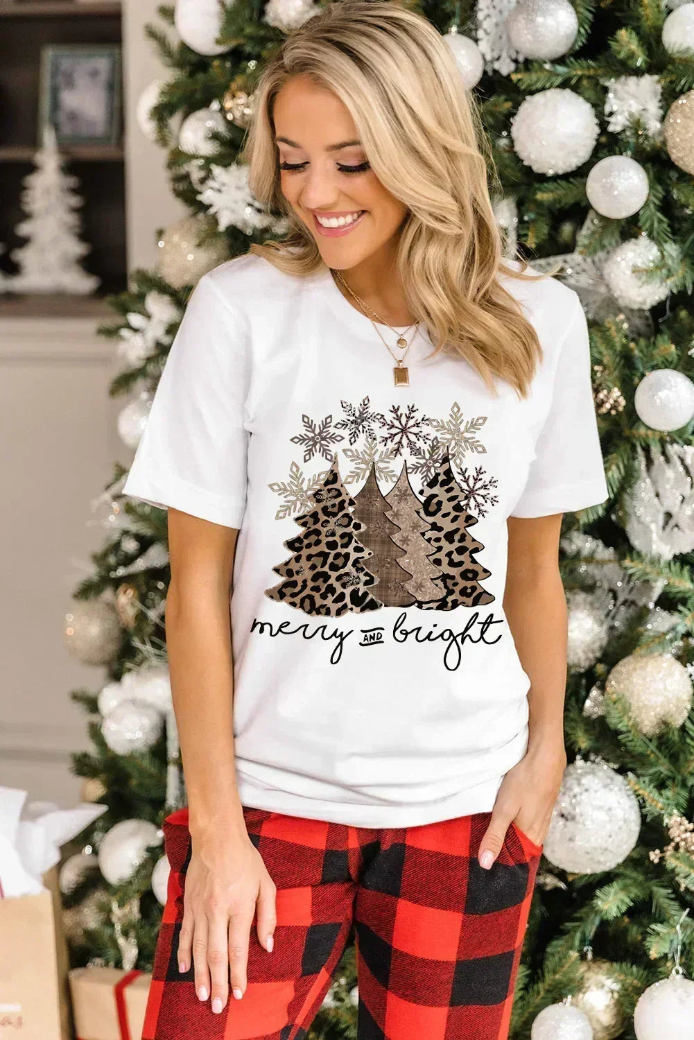 White Leopard Christmas Tree Graphic Tee – Festive & Fierce Crewneck DAME BOHEME