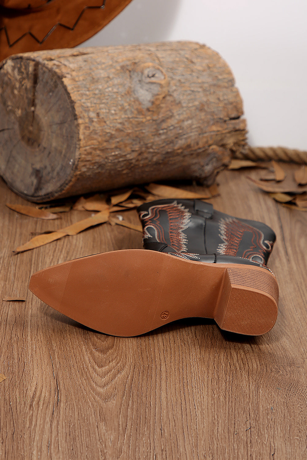 Mackenzie Western Eagle Embroidered Faux Leather Boots DAME BOHEME