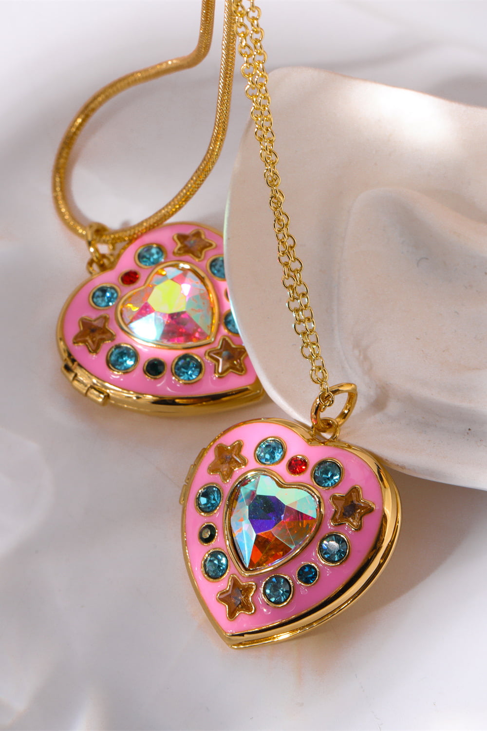 Rhinestone Decor Heart Box Pendant Necklace DAME BOHEME