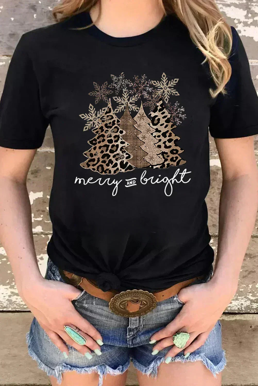 White Leopard Christmas Tree Graphic Tee – Festive & Fierce Crewneck DAME BOHEME