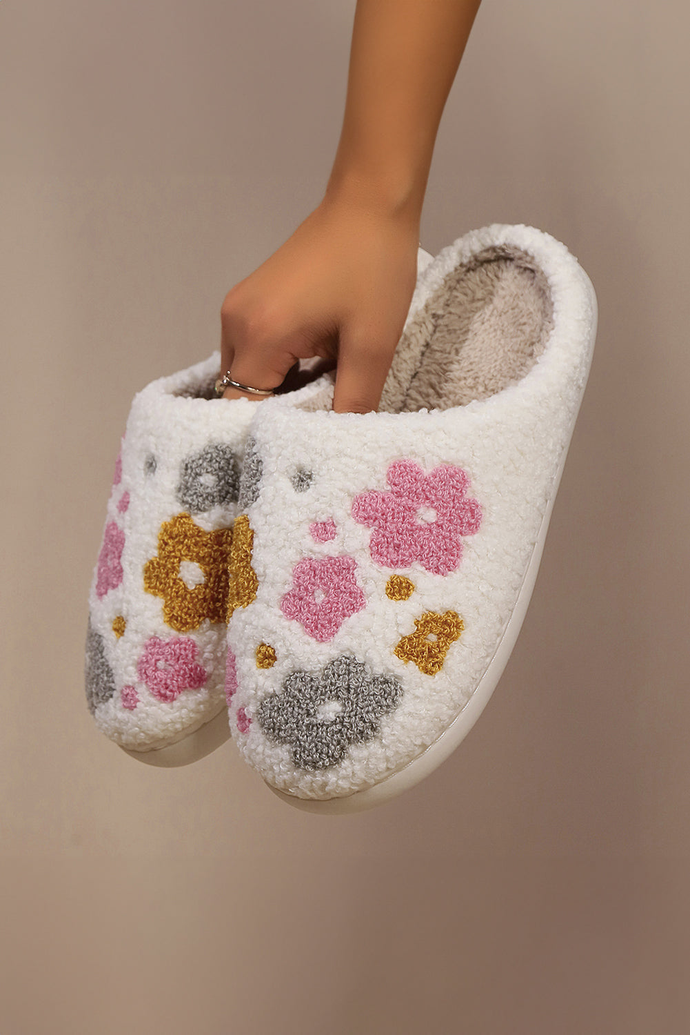 White Floral Fuzzy Winter Slippers DAME BOHEME