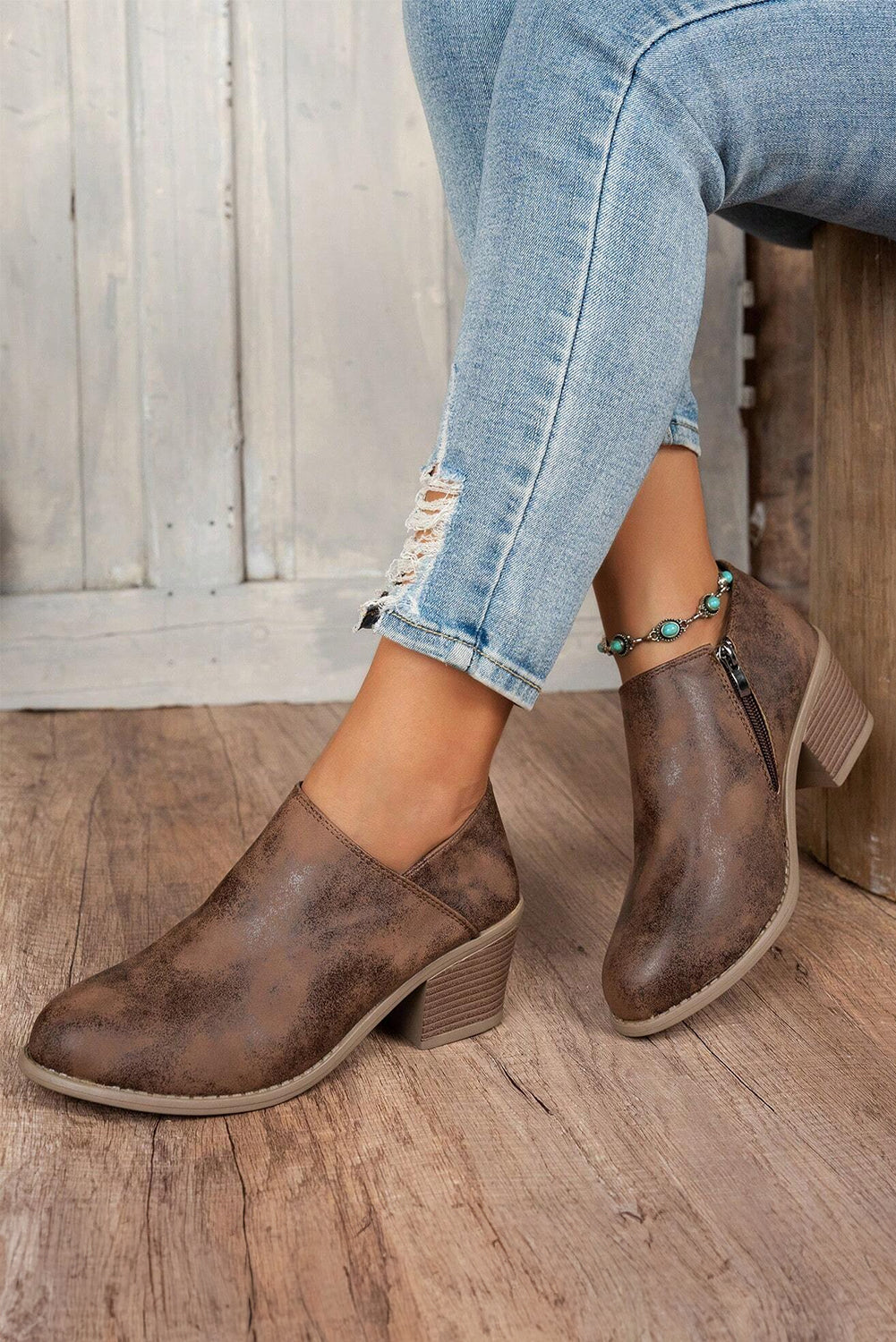 Tulip Opening Suede Ankle Boots DAME BOHEME