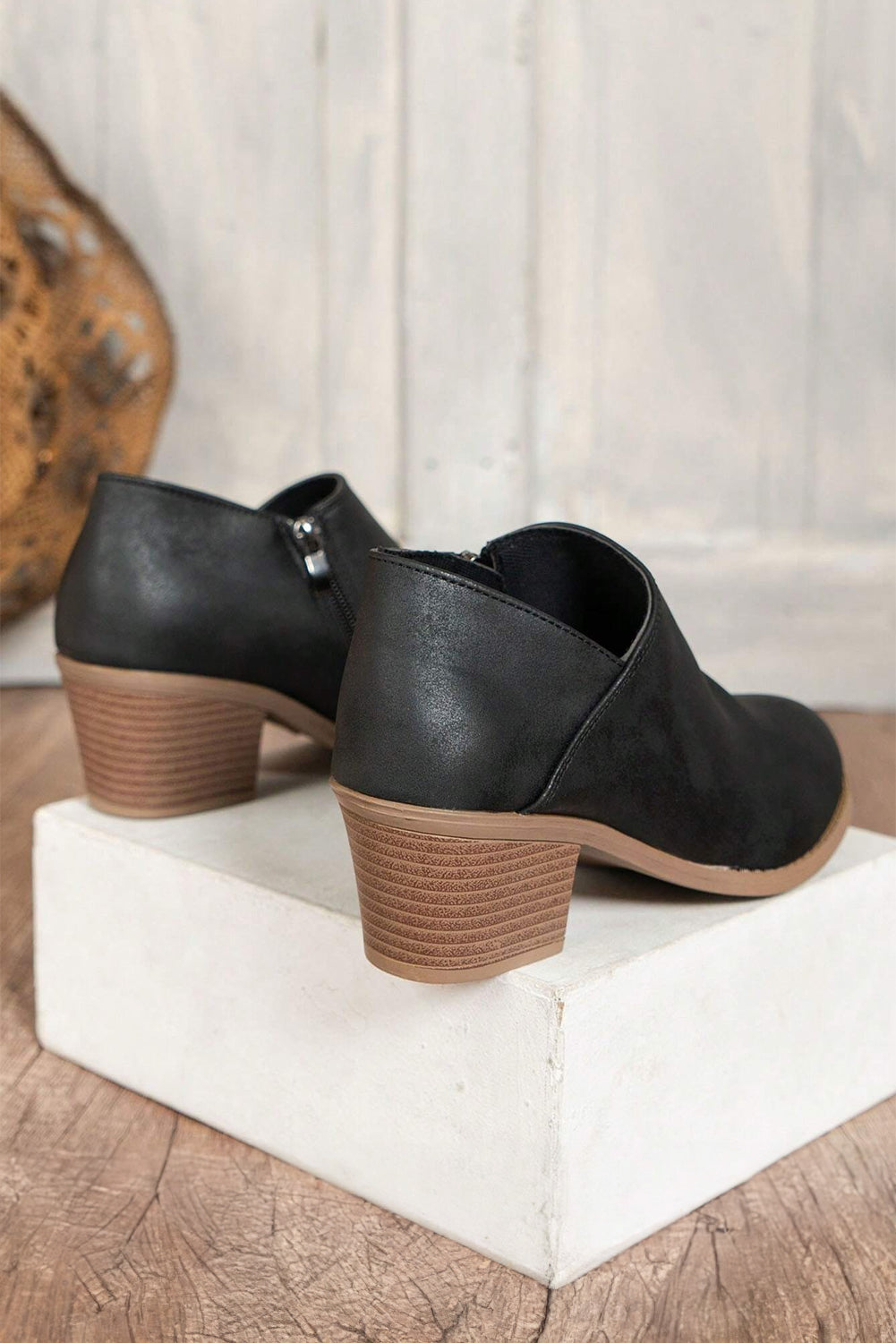 Tulip Opening Suede Ankle Boots DAME BOHEME
