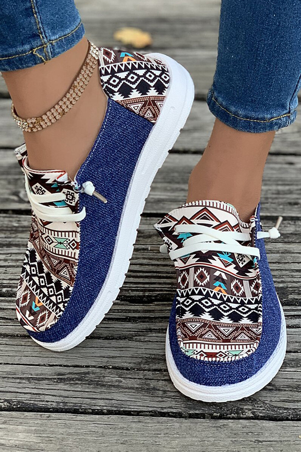Bailee Vintage Aztec Lace-up Flat Shoes DAME BOHEME