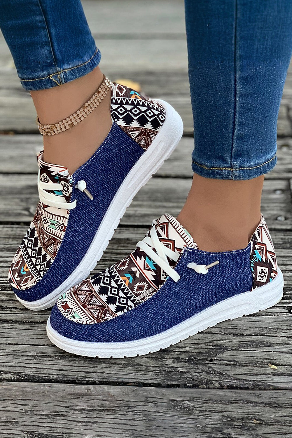 Bailee Vintage Aztec Lace-up Flat Shoes DAME BOHEME