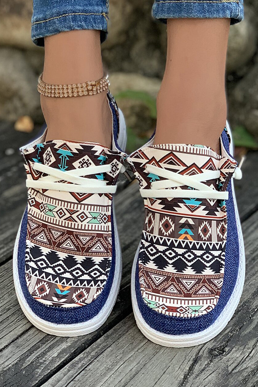 Bailee Vintage Aztec Lace-up Flat Shoes DAME BOHEME
