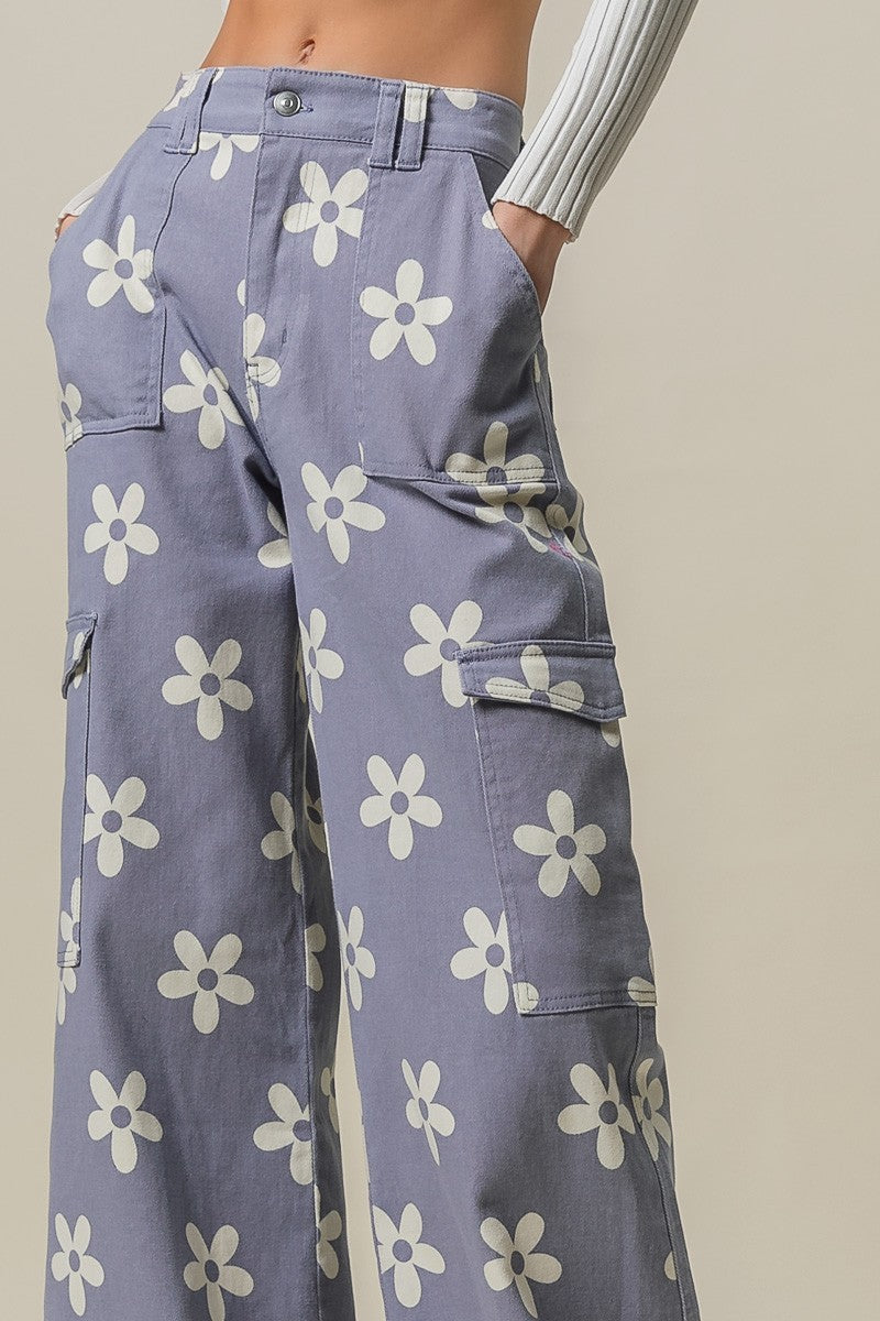 BiBi Flower Printed Side Pocket Wide Cargo Pants Trendsi