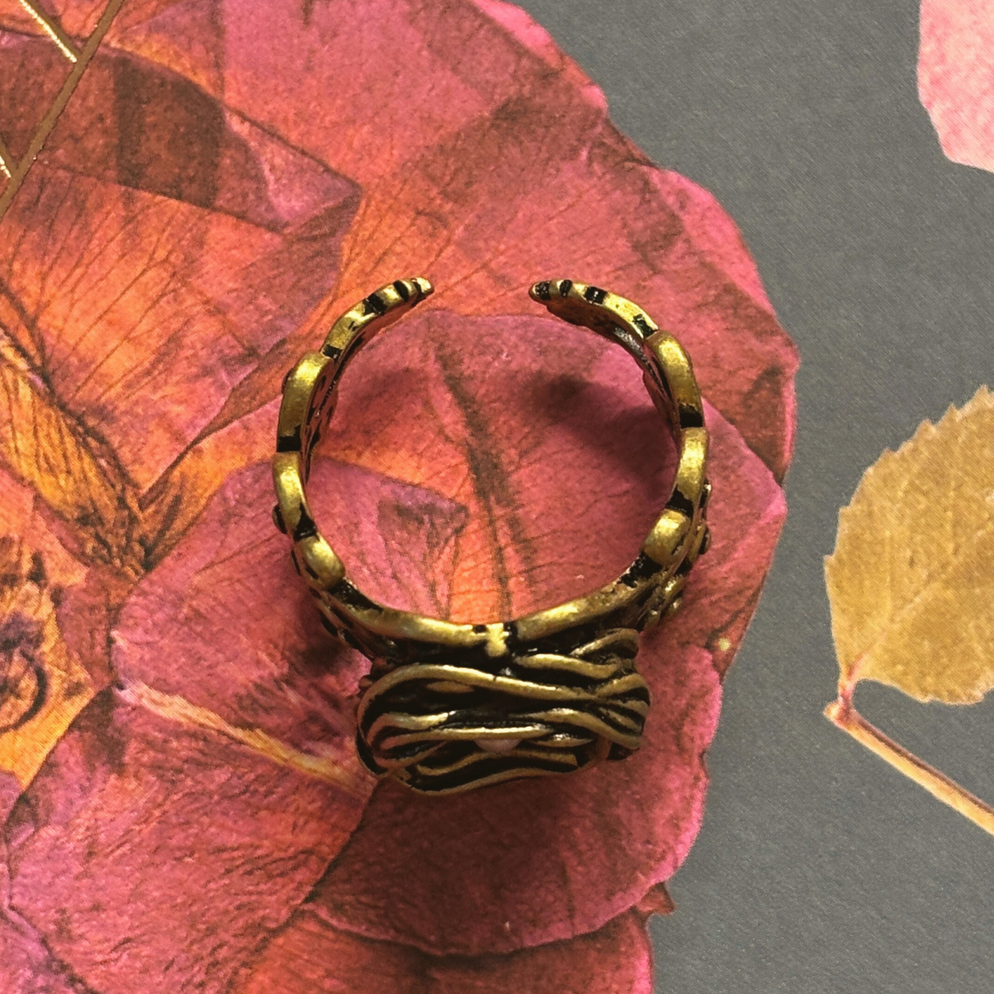 Bird's Nest Ring in Old Gold Vintage Adjustable Size DAME BOHEME