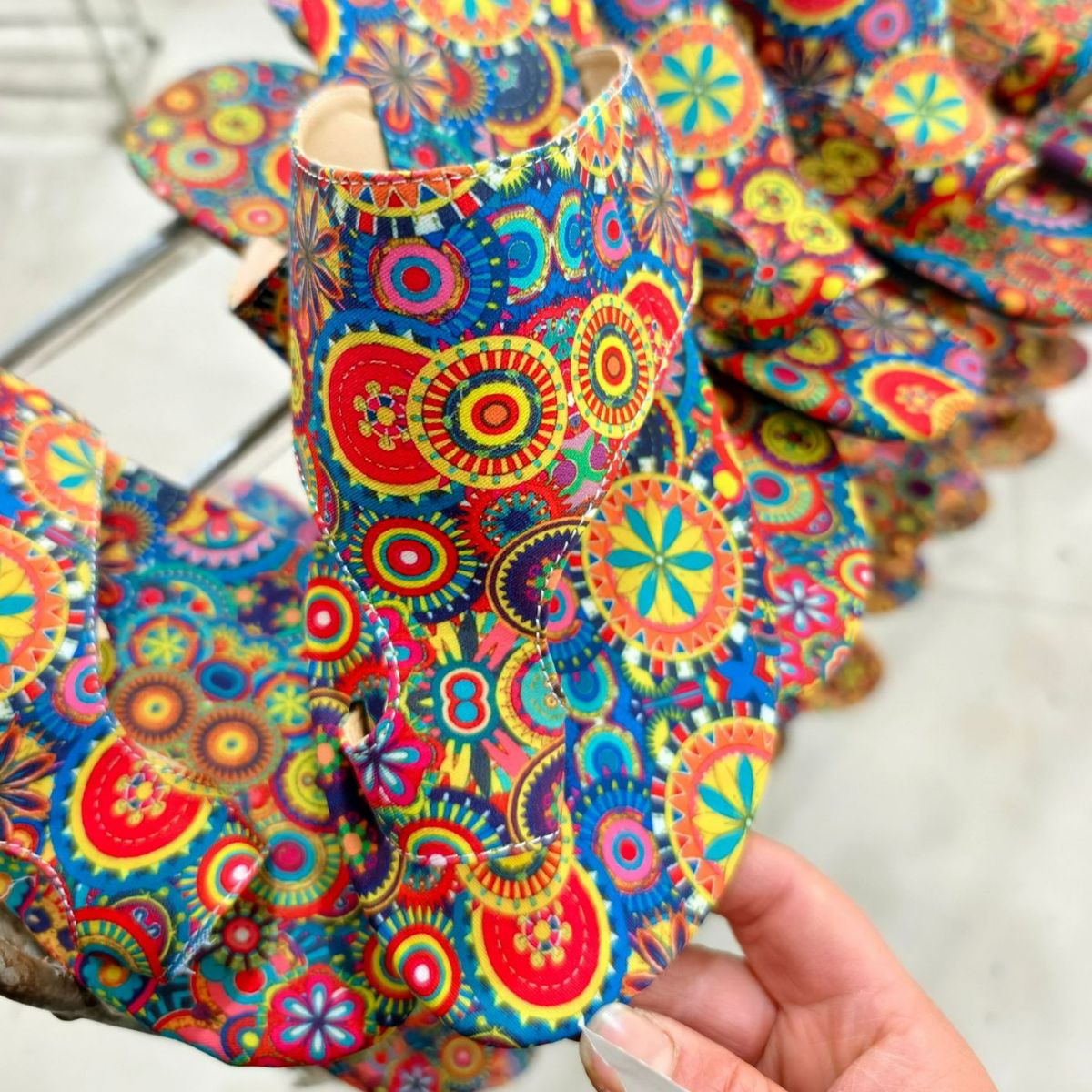 Toe Loop Flats Paisley Print Faux Leather Sandals DAME BOHEME