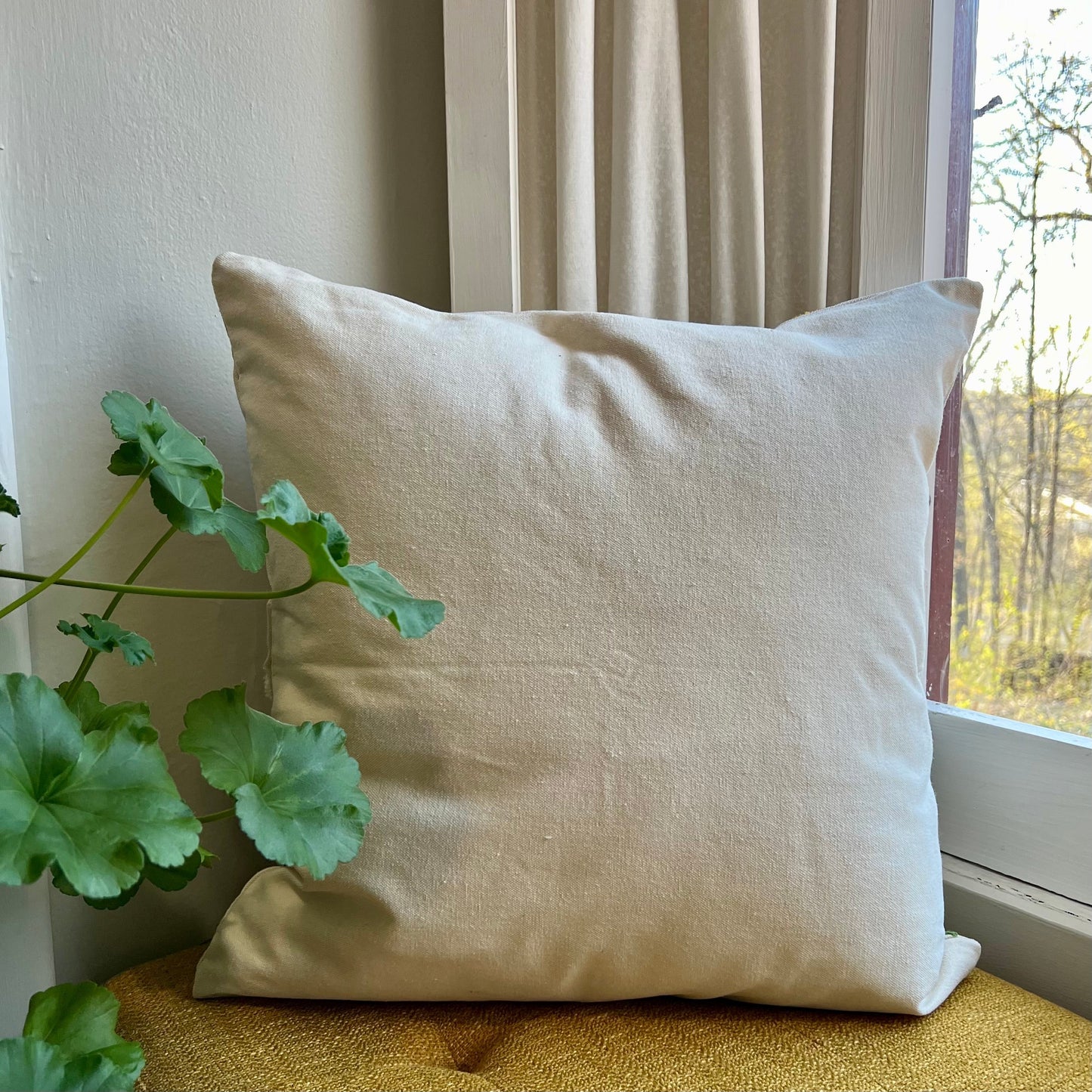 Daisy Embroidered Throw Pillow Cover DAME BOHEME