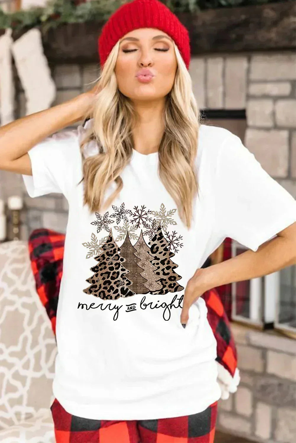 White Leopard Christmas Tree Graphic Tee – Festive & Fierce Crewneck DAME BOHEME