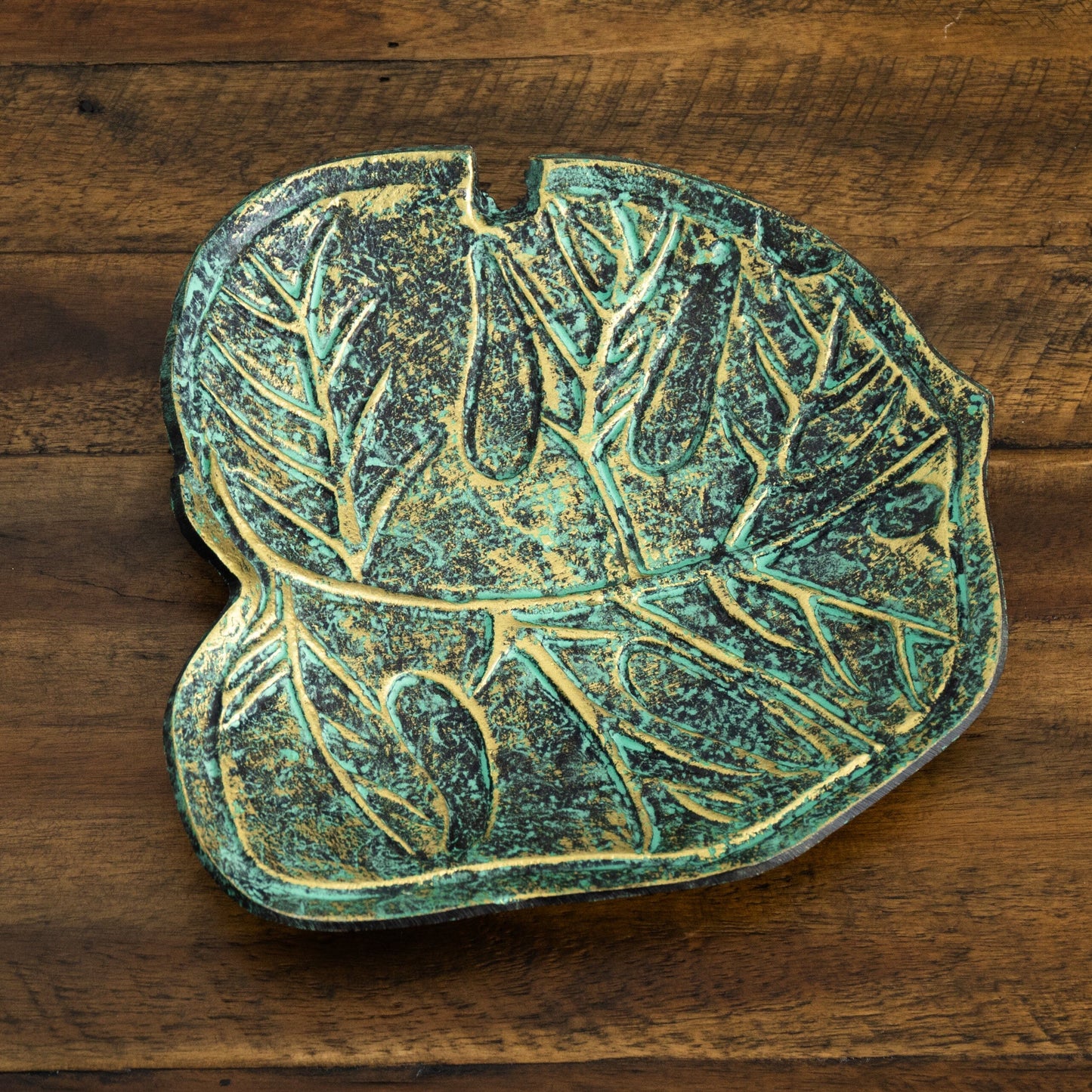 10” Leaf Shaped Decorative Accent DAME BOHEME