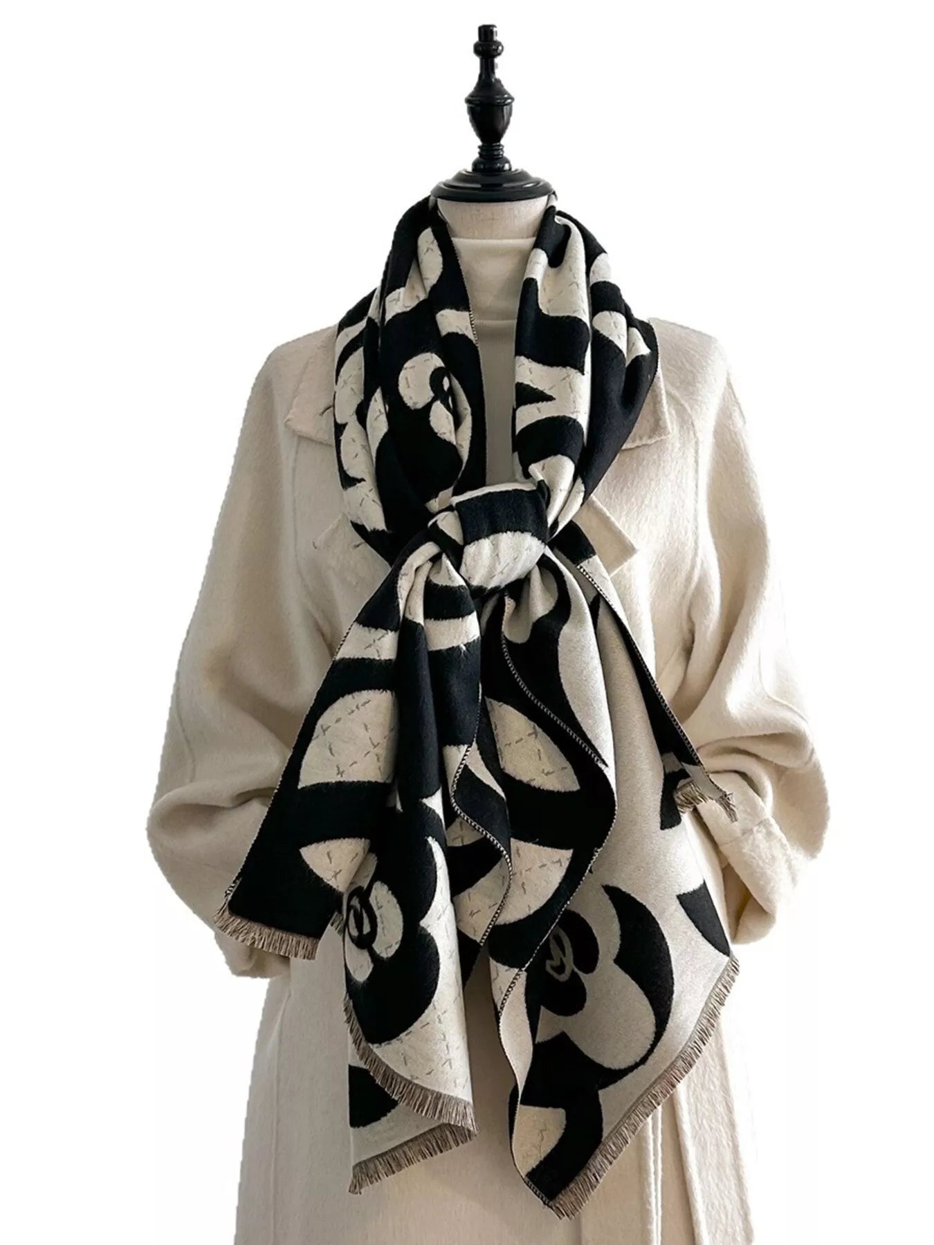 Floral Patterned Warm Scarf  DAME BOHEME
