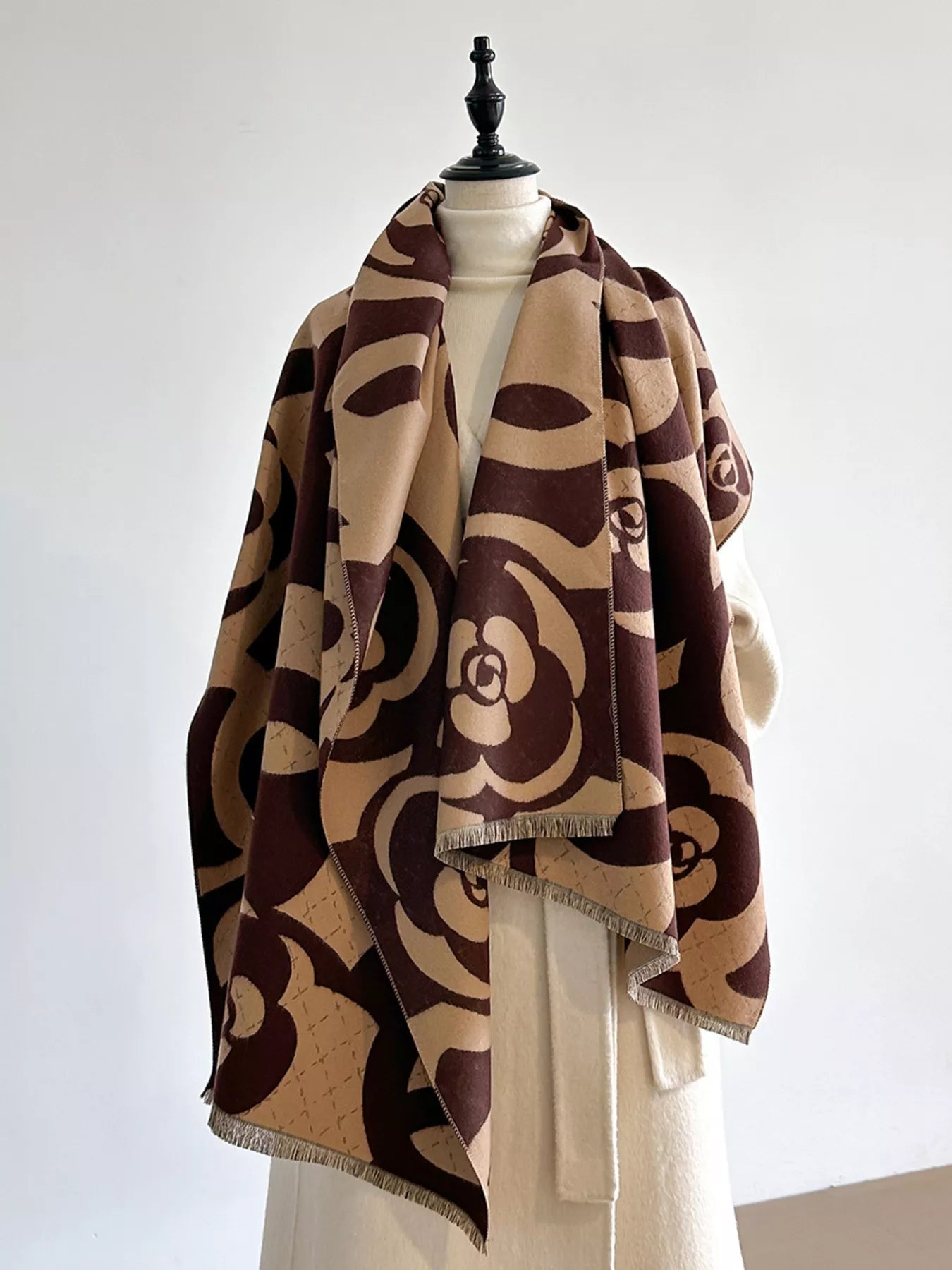 Floral Patterned Warm Scarf  DAME BOHEME
