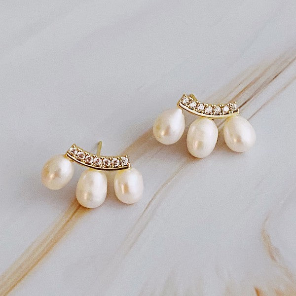 My Beauty Secret - Gold Pearls Stud Earrings