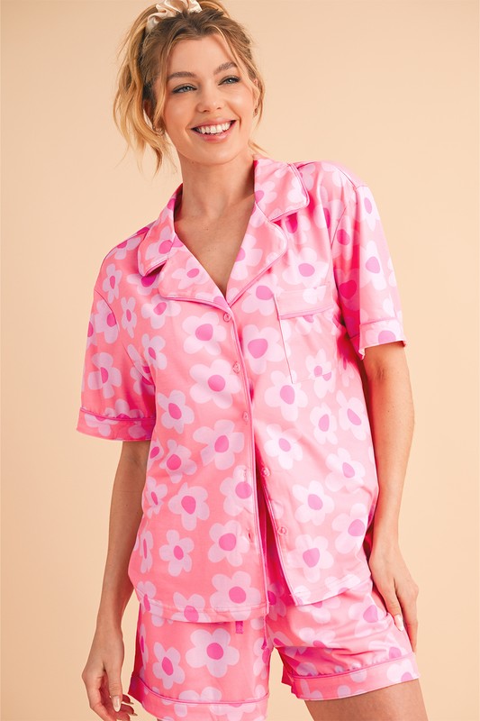 Flower Pattern Collar Top and Shorts 2-piece Pajamas Set SHEWIN INC.