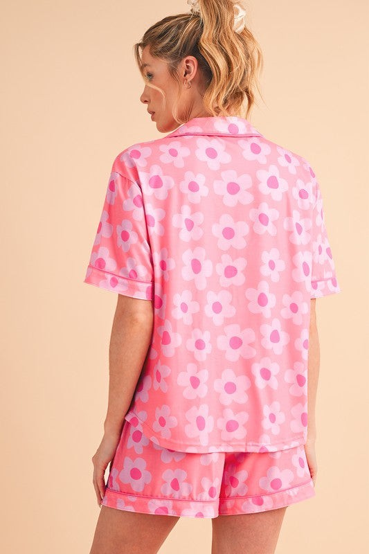 Flower Pattern Collar Top and Shorts 2-piece Pajamas Set SHEWIN INC.
