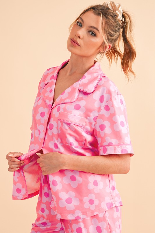 Flower Pattern Collar Top and Shorts 2-piece Pajamas Set SHEWIN INC.