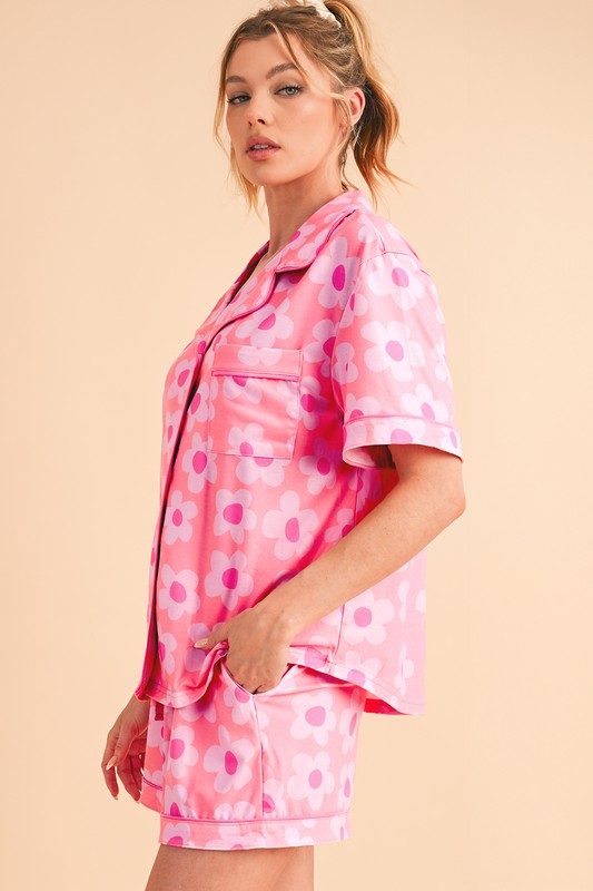 Flower Pattern Collar Top and Shorts 2-piece Pajamas Set SHEWIN INC.