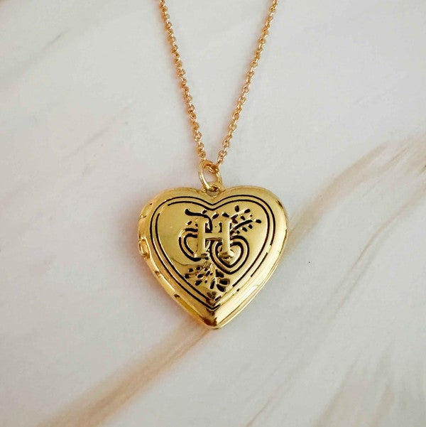 Nostalgic Heart Initial Open Locket Necklace 18K Gold Plated