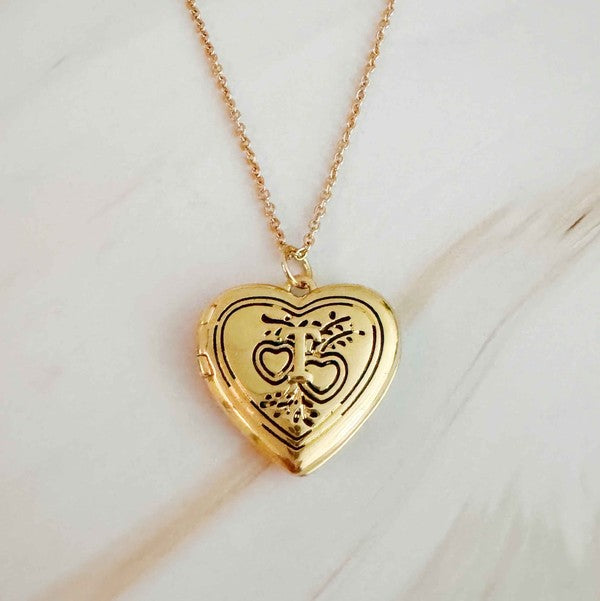 Nostalgic Heart Initial Open Locket Necklace 18K Gold Plated