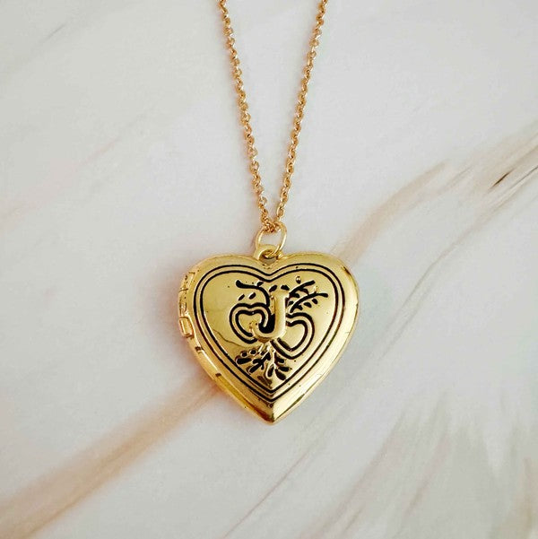 Nostalgic Heart Initial Open Locket Necklace 18K Gold Plated