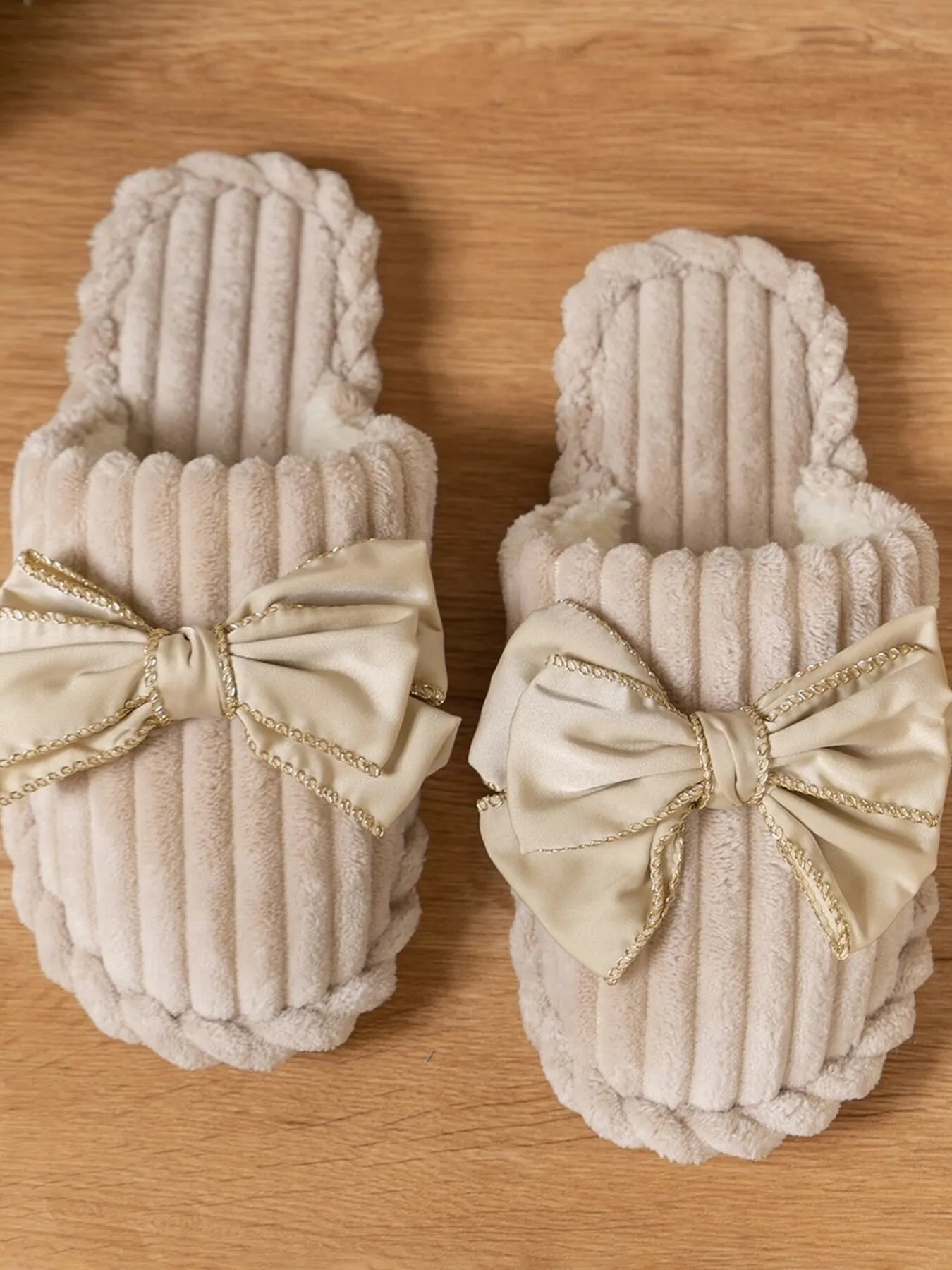 Bow Embellished Indoor Slippers  DAME BOHEME
