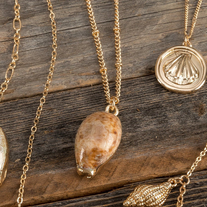 Gold Dipped Shell Pendant Necklace  DAME BOHEME