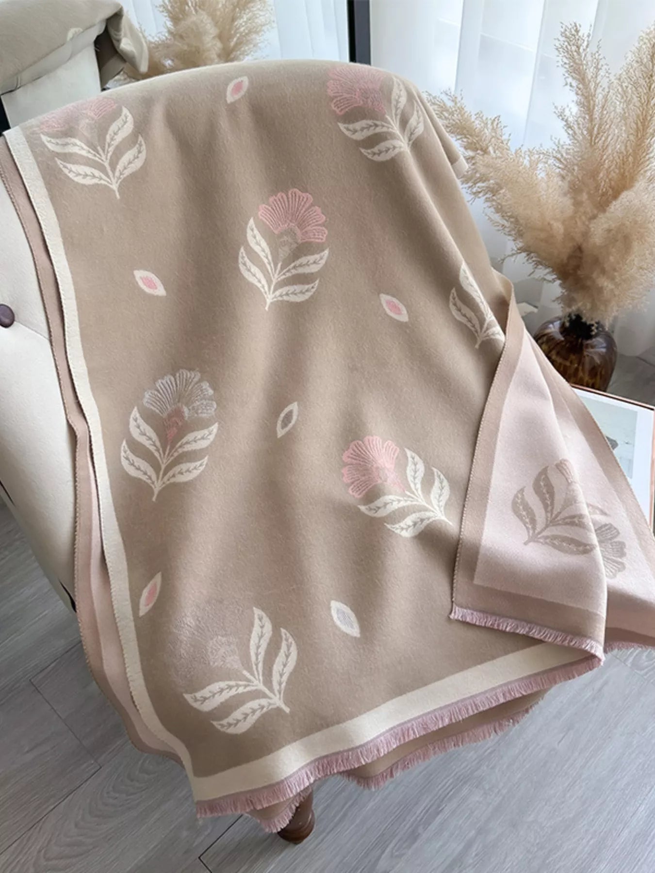 Printed Raw Hem Shawl  DAME BOHEME