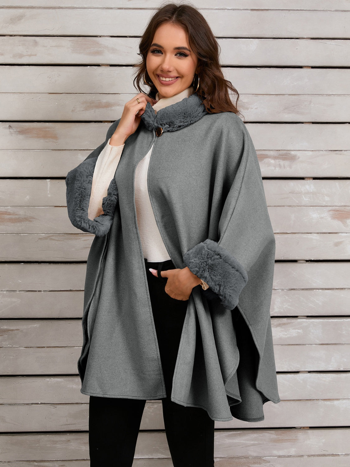 Fuzzy Trim 3/4 Sleeves Poncho