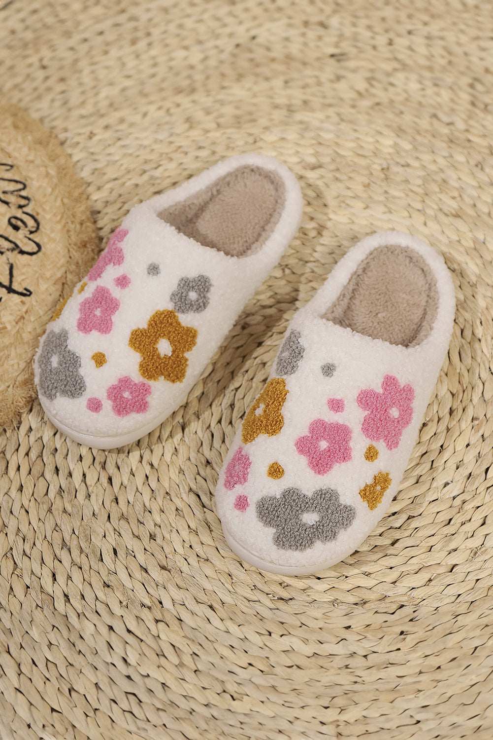 White Floral Fuzzy Winter Slippers  DAME BOHEME