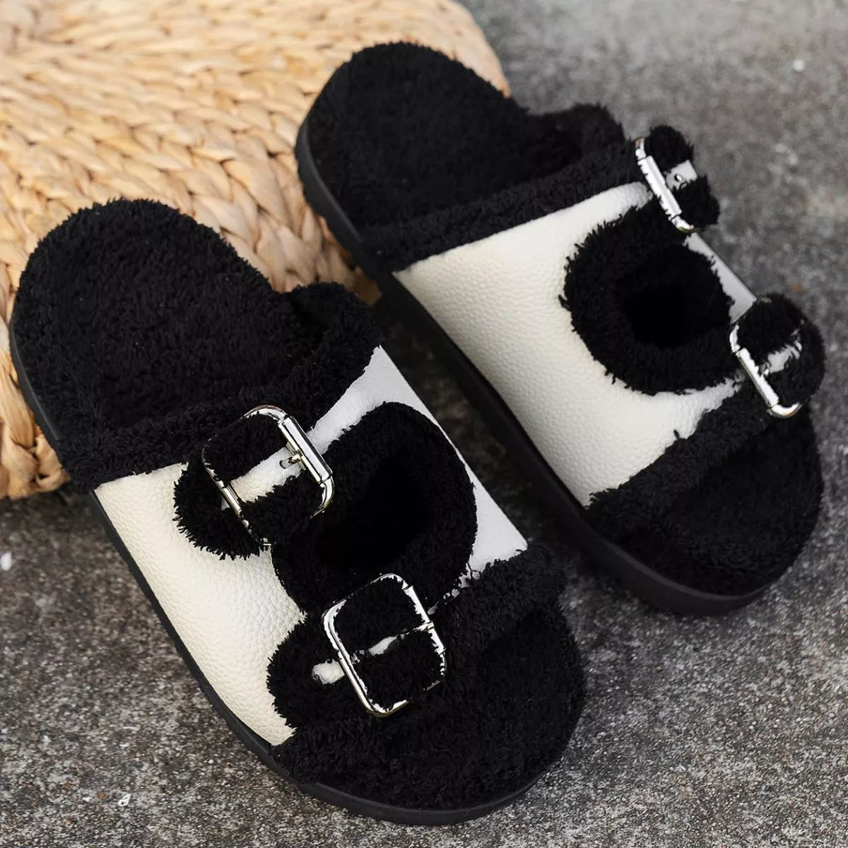 Buckle Decor Plush Lined Platform Slippers  DAME BOHEME