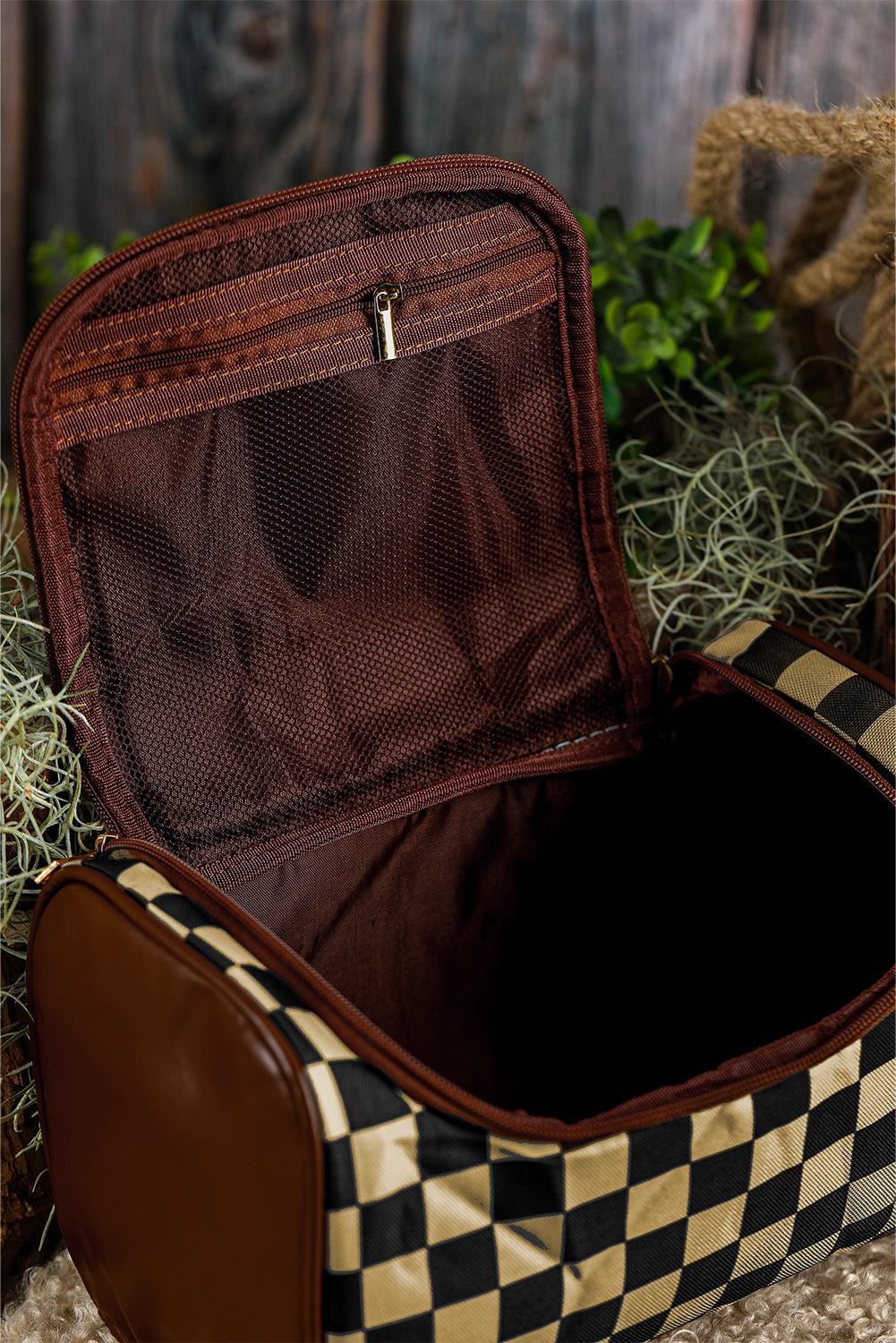 Black Checkered Zipper Makeup Bag  DAME BOHEME