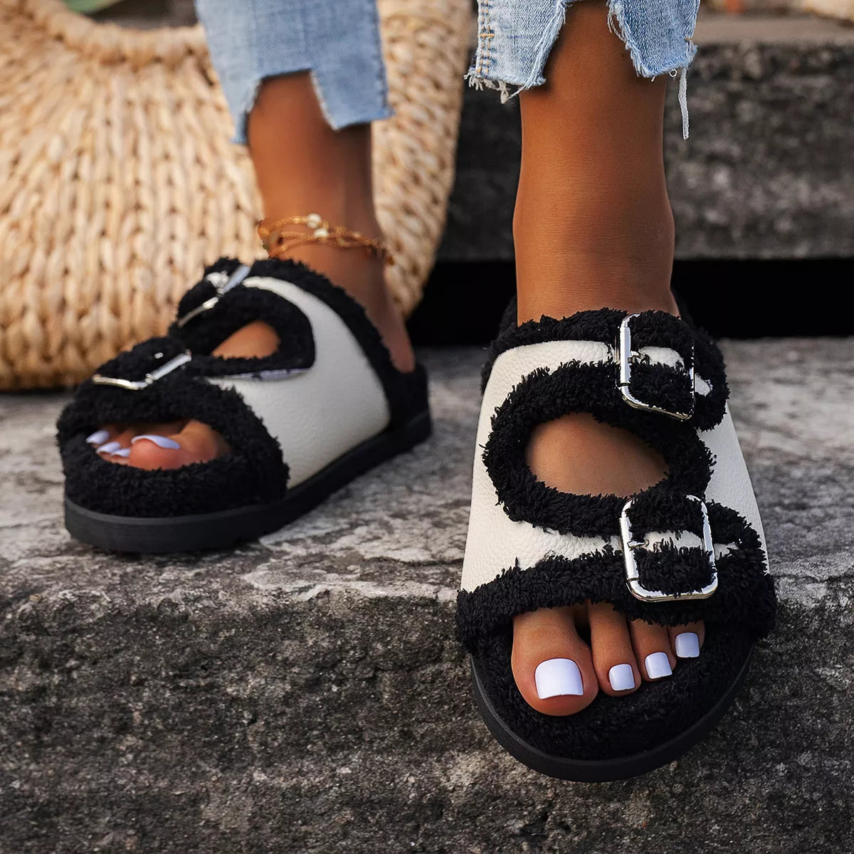 Buckle Decor Plush Lined Platform Slippers  DAME BOHEME