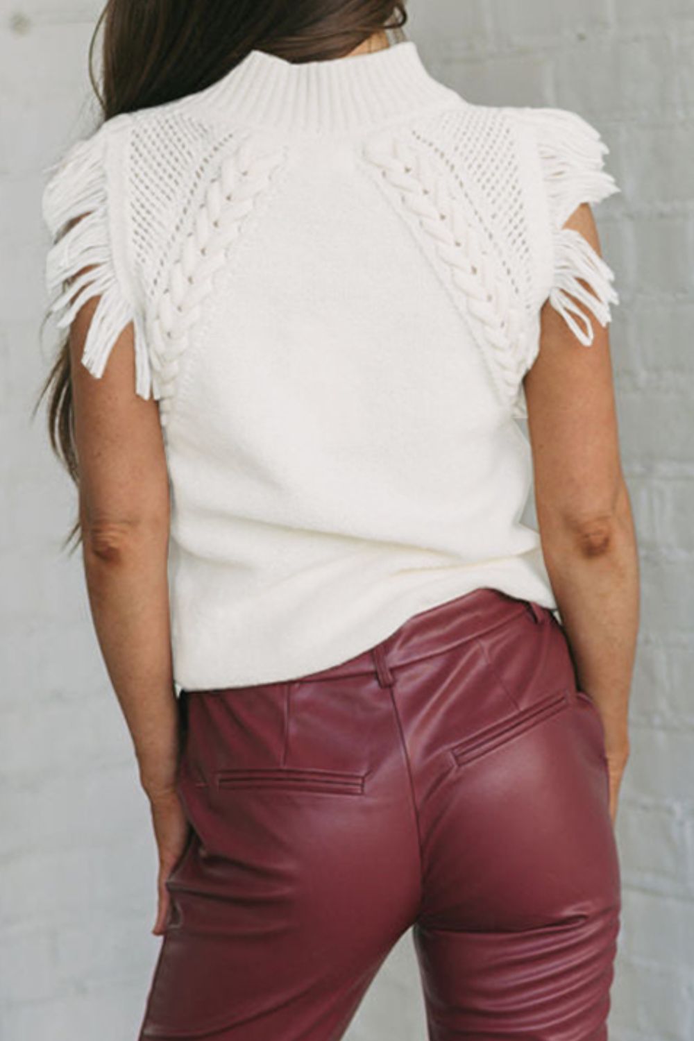 Sleeveless Cable-Knit Mock Neck Knitted Blouse