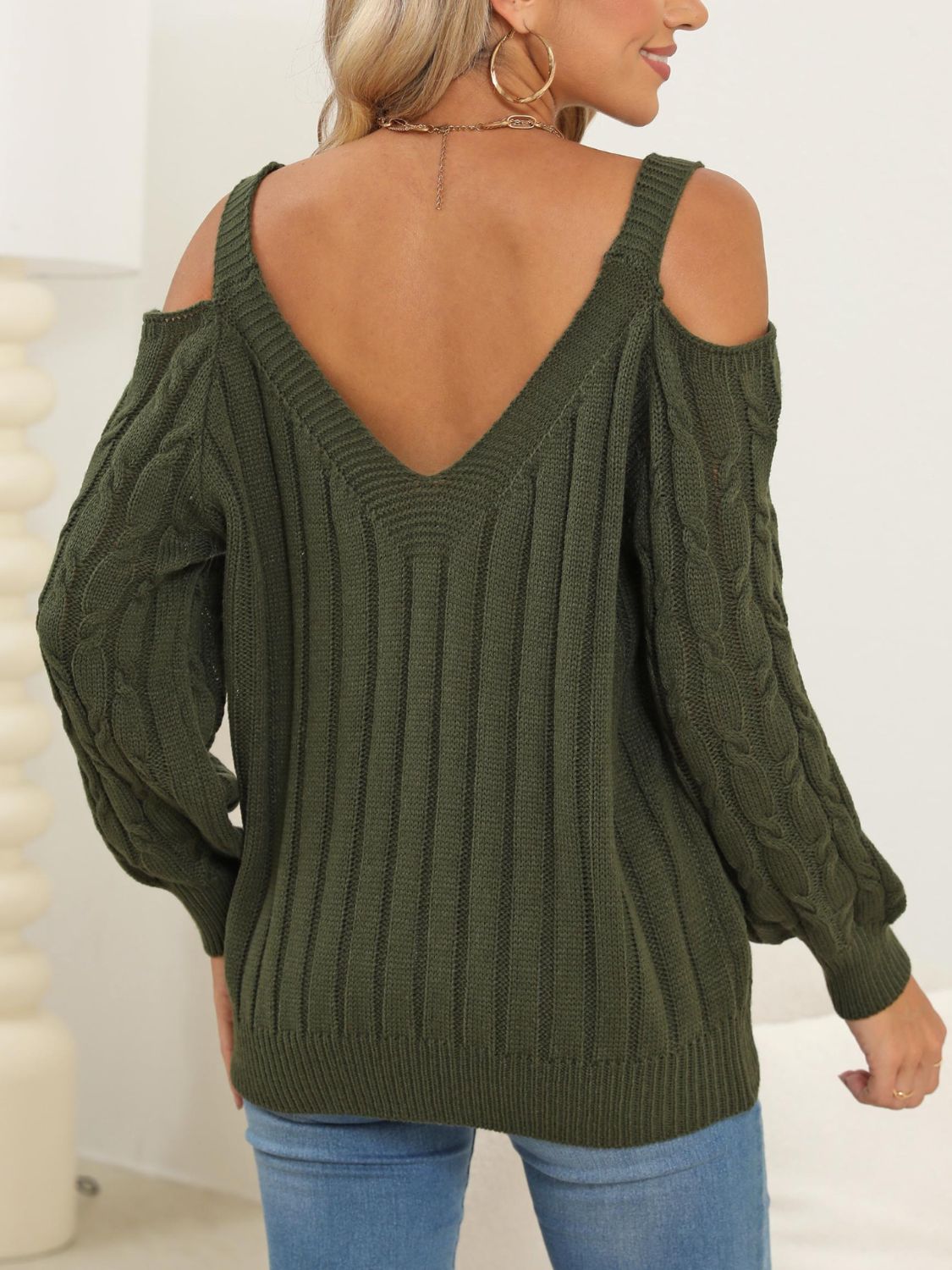 Cable-Knit Heart V-Neck Sweater  DAME BOHEME