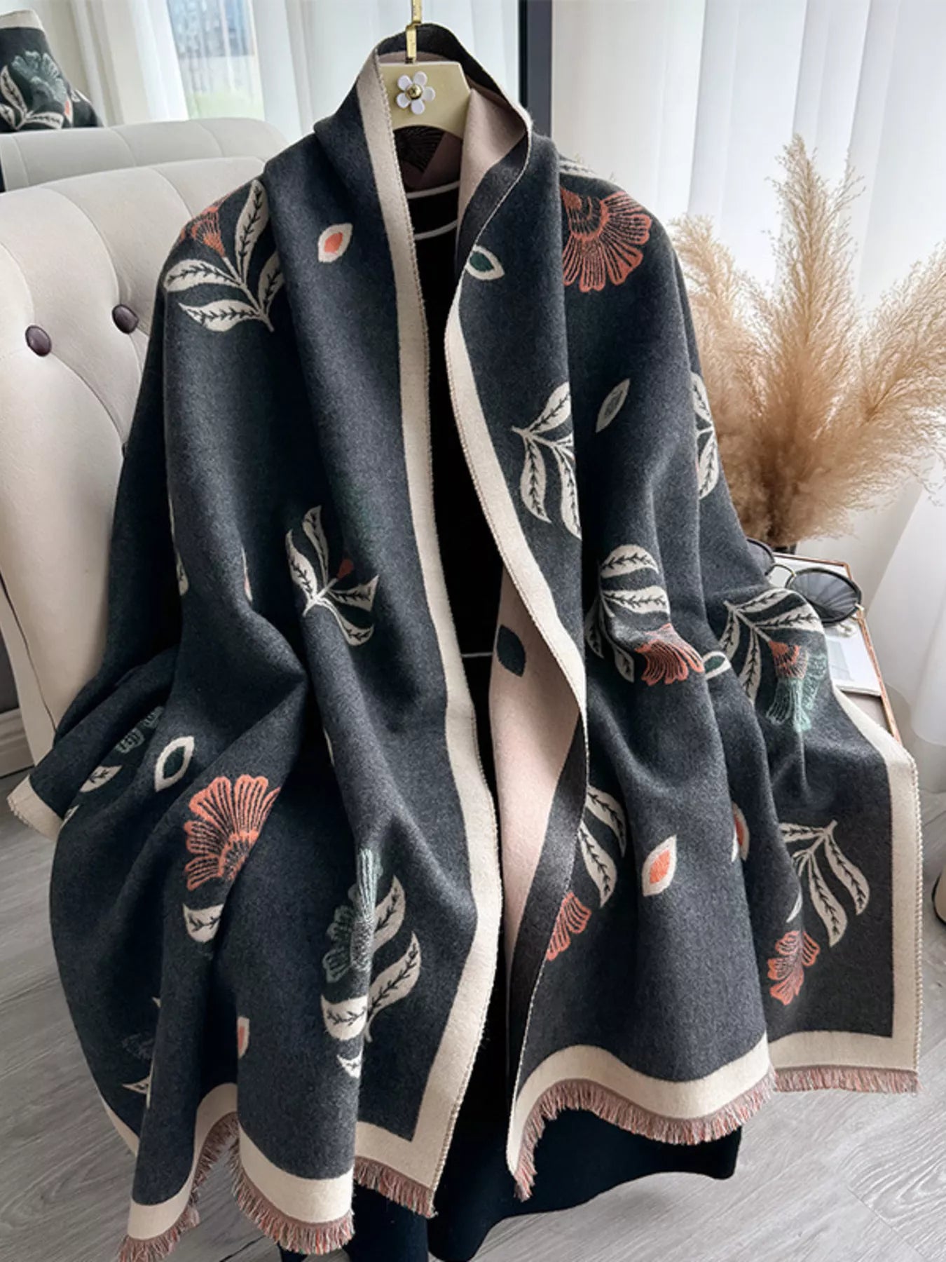 Printed Raw Hem Shawl  DAME BOHEME
