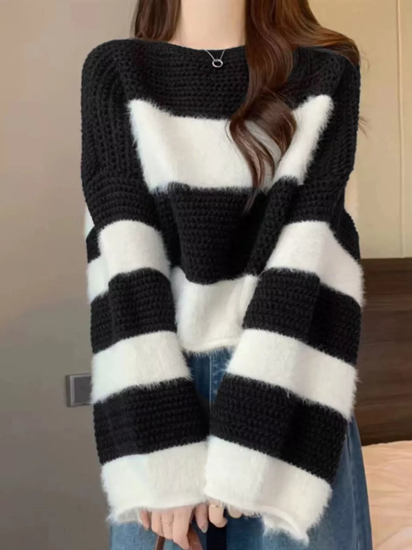 Color Block Dropped Shoulder Sweater  DAME BOHEME