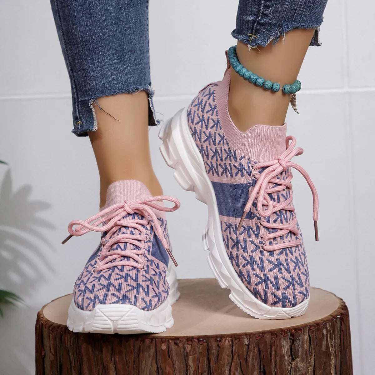 Round Toe Lace Up Sneakers  DAME BOHEME