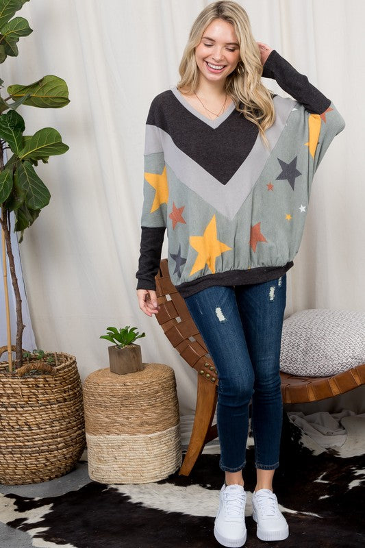 Cozy Star Prints Color Block Oversized Top - Plus Size