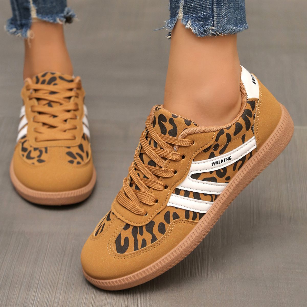 Leopard Round Toe Lace Up Sneakers Trendsi
