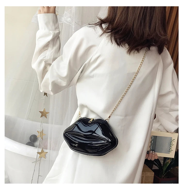 Lips Shaped Gold Chain Zipper Shoulder Clutch Crossbody Bag