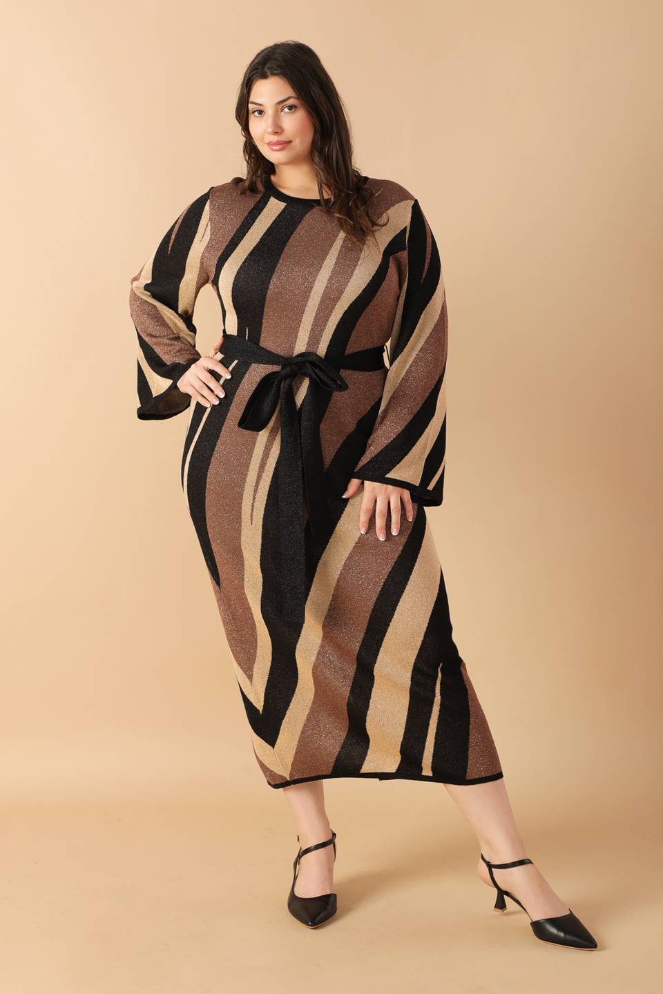 PUT ON A SMILE MIDI SWEATER DRESS  DAME BOHEME