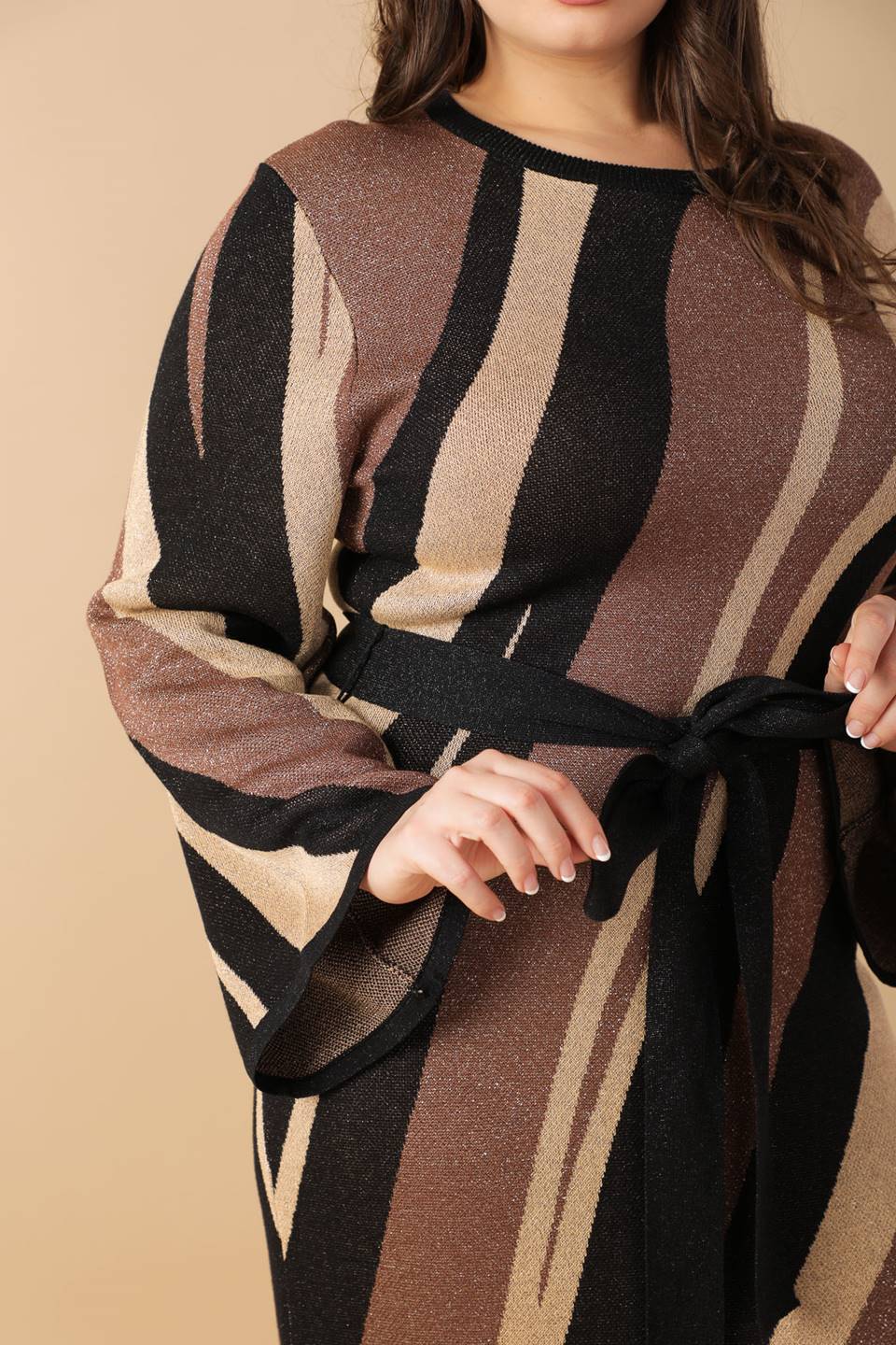 PUT ON A SMILE MIDI SWEATER DRESS  DAME BOHEME