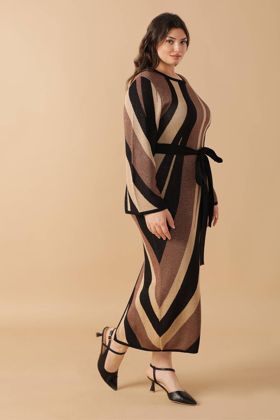 PUT ON A SMILE MIDI SWEATER DRESS  DAME BOHEME