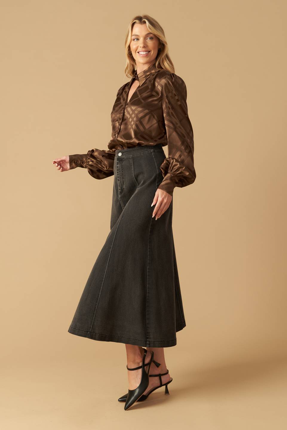 THE ART OF BALANCE WOVEN SATIN TOP  DAME BOHEME