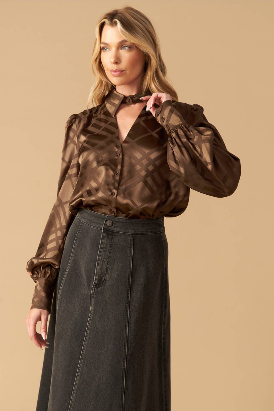 THE ART OF BALANCE WOVEN SATIN TOP  DAME BOHEME