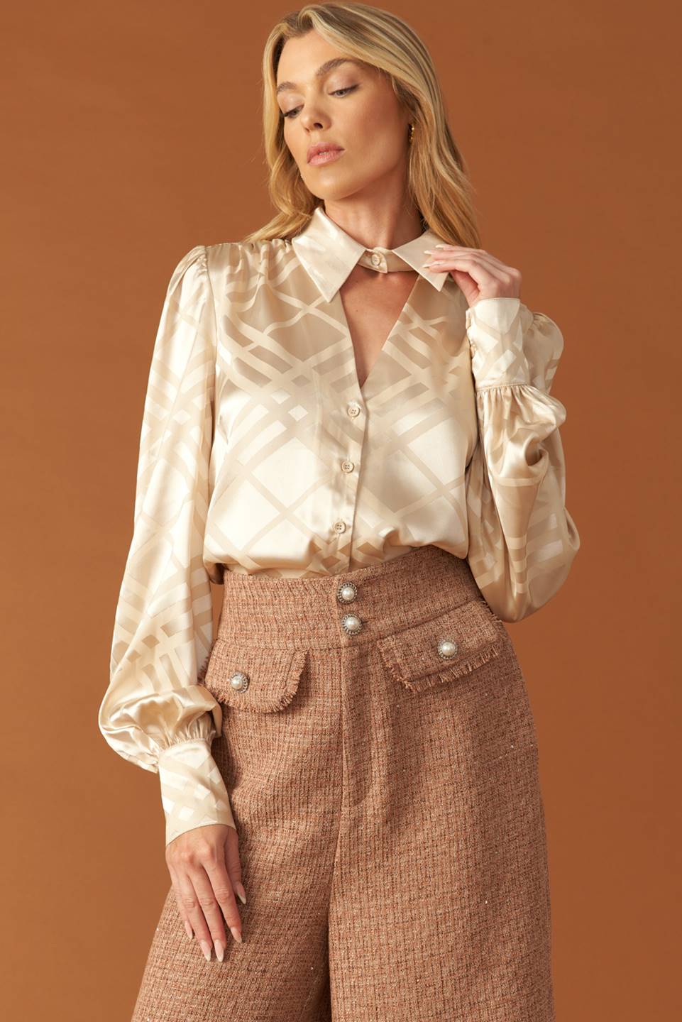 THE ART OF BALANCE WOVEN SATIN TOP  DAME BOHEME