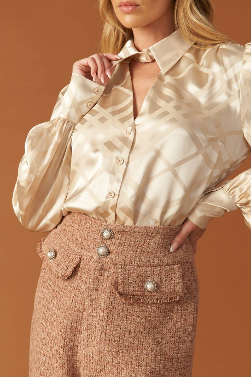 THE ART OF BALANCE WOVEN SATIN TOP  DAME BOHEME